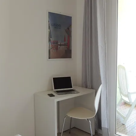 Отель Ai Fiori Градо